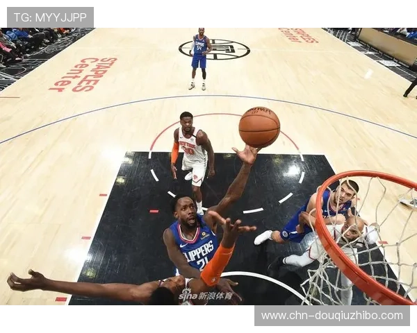 斗球体育直播官网首页下载官方最新版，享受无广告高清体育直播服务